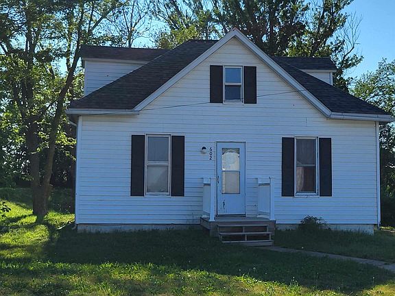 2nd image of 602 S 1st St