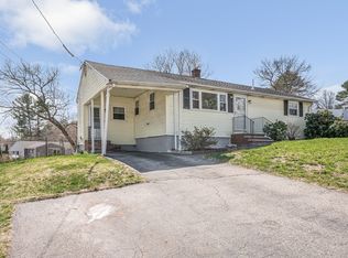 8 Armistice Rd, Tewksbury, MA 01876