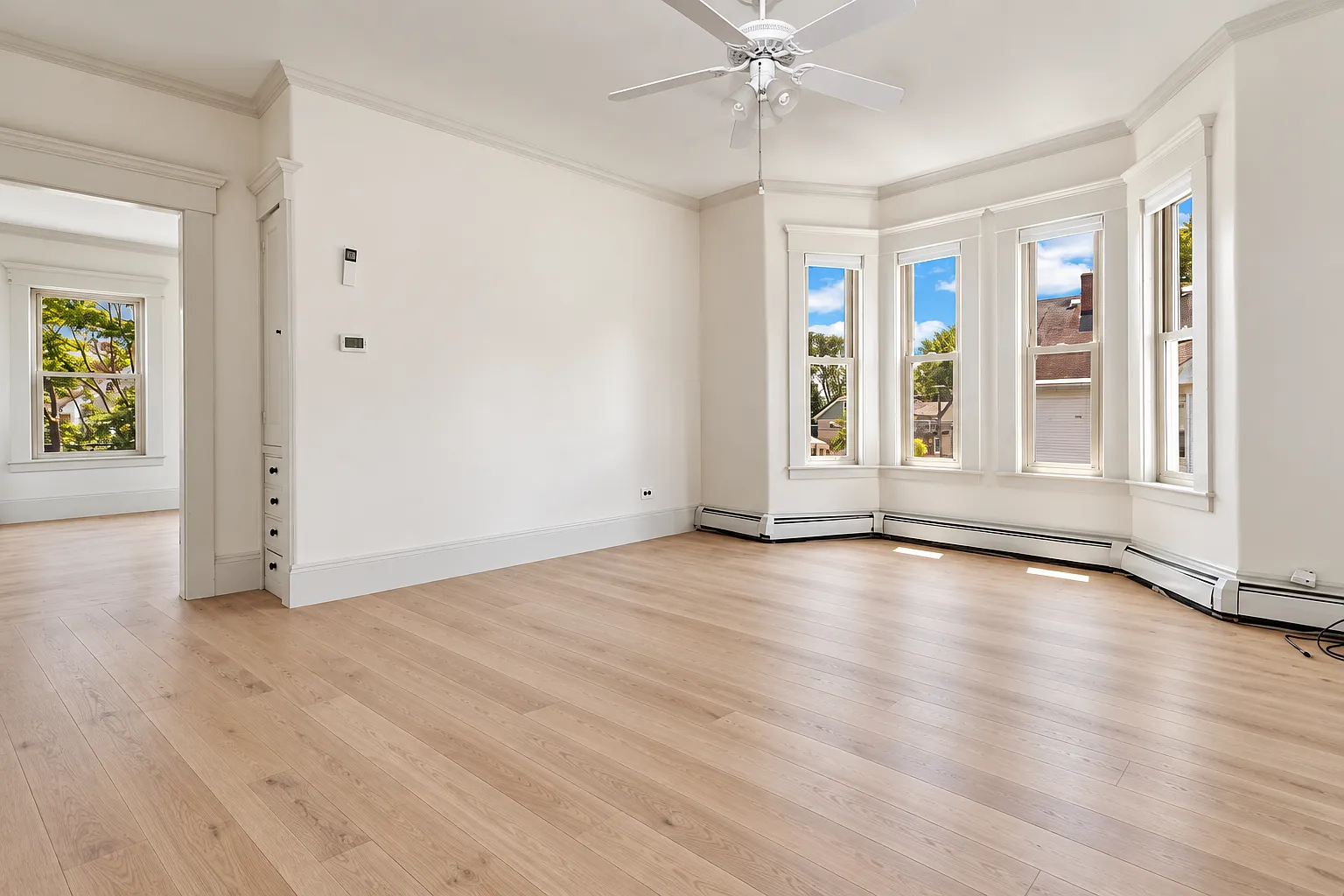 4 bed, 1500 sqft, $3,800 — Photo 2