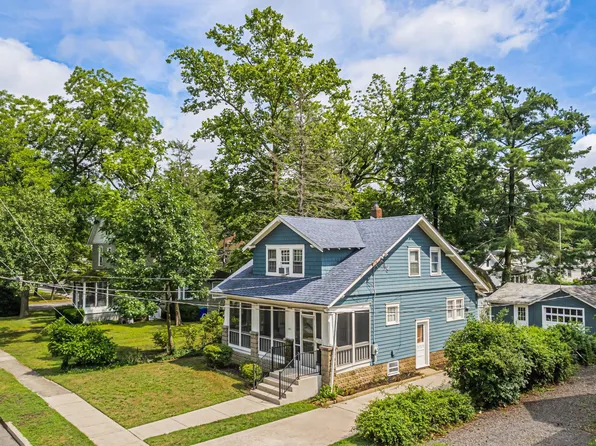 362 S 3rd St, Hammonton, NJ 08037