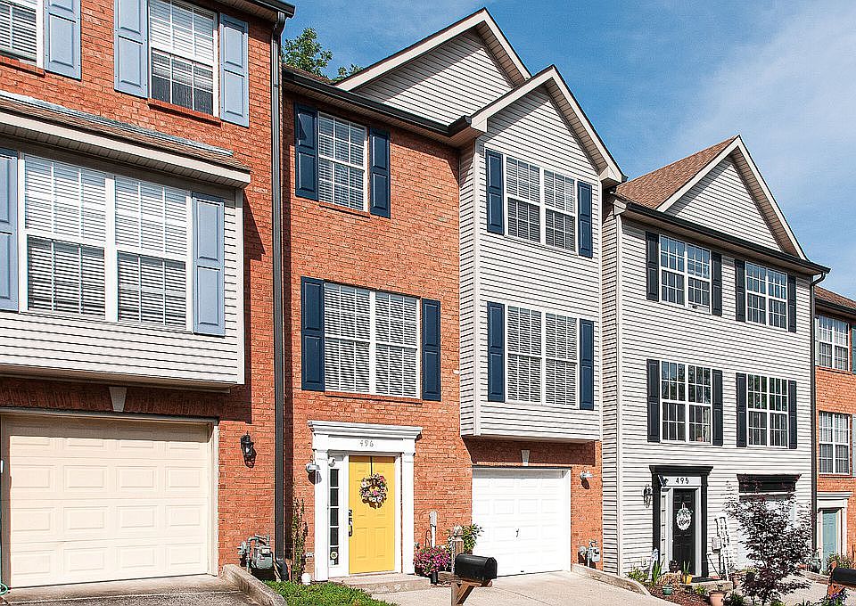 2nd image of 496 Huntington Ridge Dr