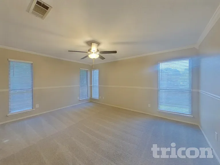 6729 Daffodil Ct — Photo 8
