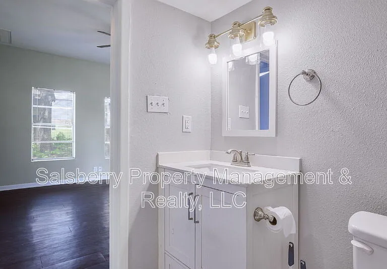107 Windsor Ct — Photo 21