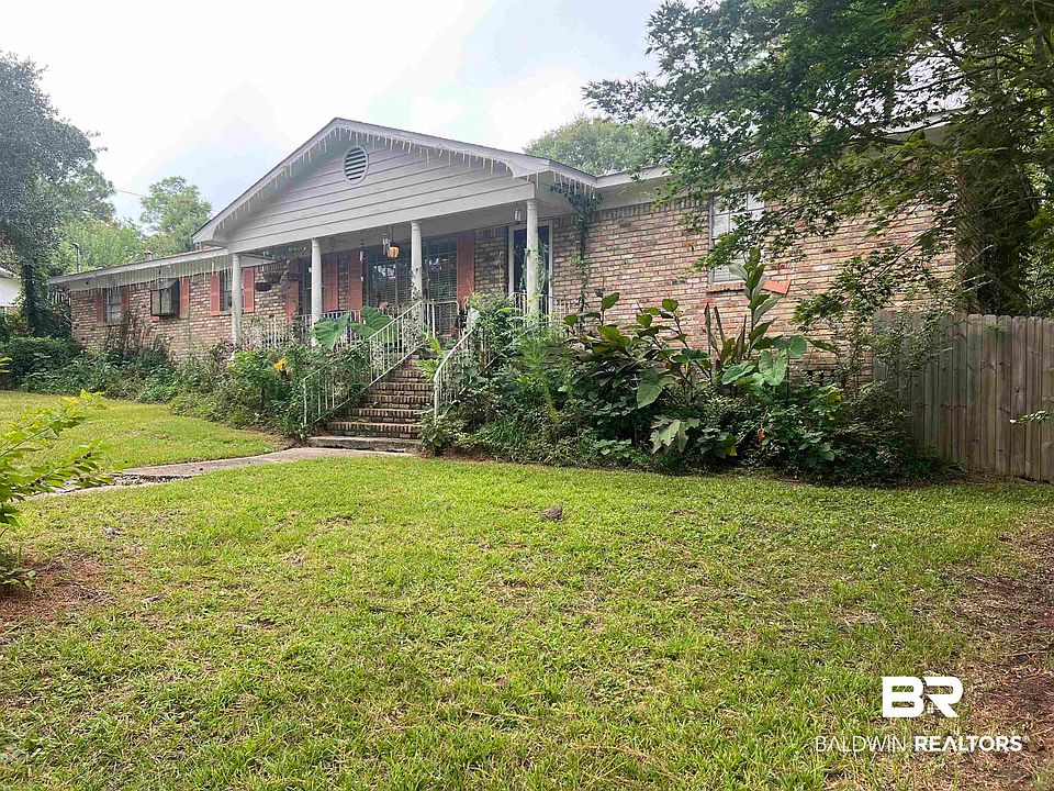 2nd image of 303 Marcella Ave