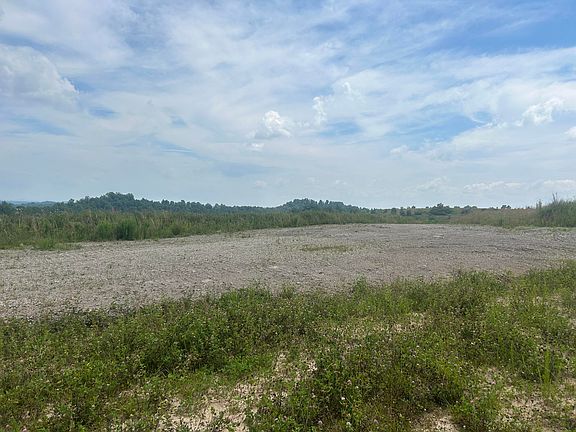 5th image of 9999 Lewis Creek Rd