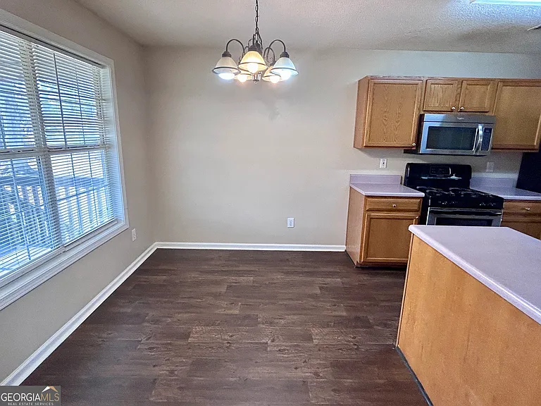22 Meadow Chase Way — Photo 8