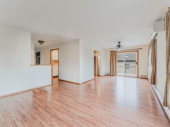 3rd image of 5154 Village Rd