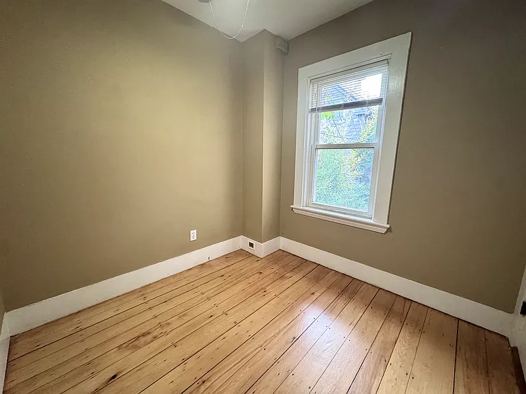 47 1/2 Jamaica St #2B — Photo 9