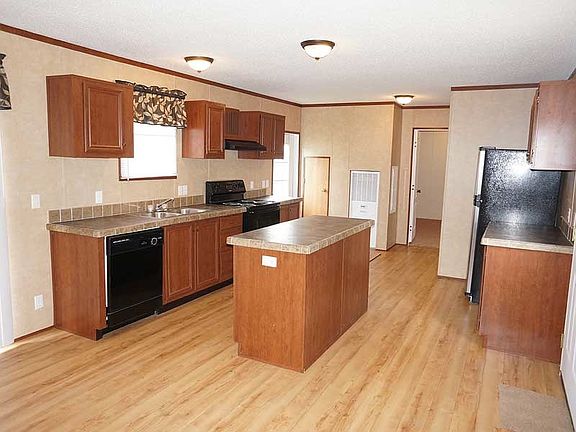 5th image of 805 S 200th St Lot C3