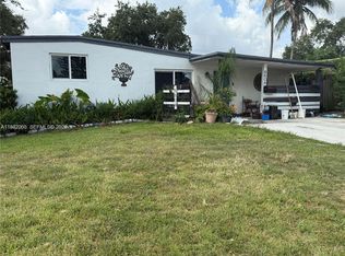 6604 Raleigh St, Hollywood, FL 33024