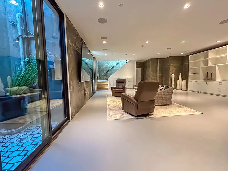 1734 N Beverly Glen Blvd — Photo 20
