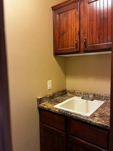 3 bed, 1368 sqft, $2,100 — Photo 4