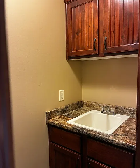 1811 Oban Dr — Photo 8