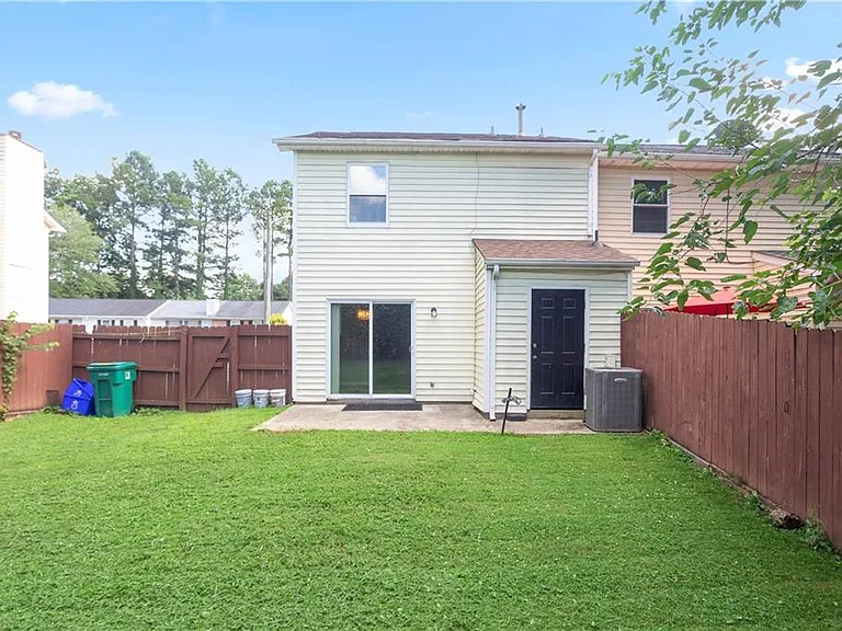 1441 Springleaf Cir SE — Photo 22