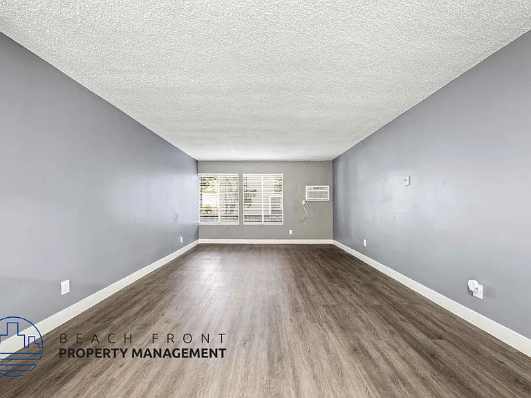 1021 N. Flower St. — Photo 5