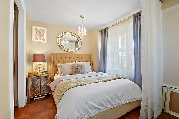 Sold by Corcoran | media 14