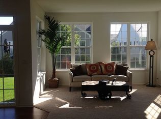 909 Fairmont Rd, Hampshire, IL 60140