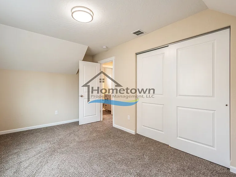 705 E Alaina Ave — Photo 10