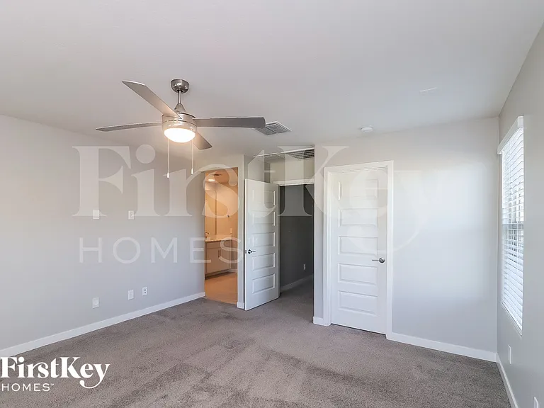 2927 N Athena — Photo 12