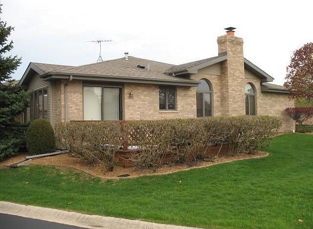 1st image of 1700 Foxwood Dr