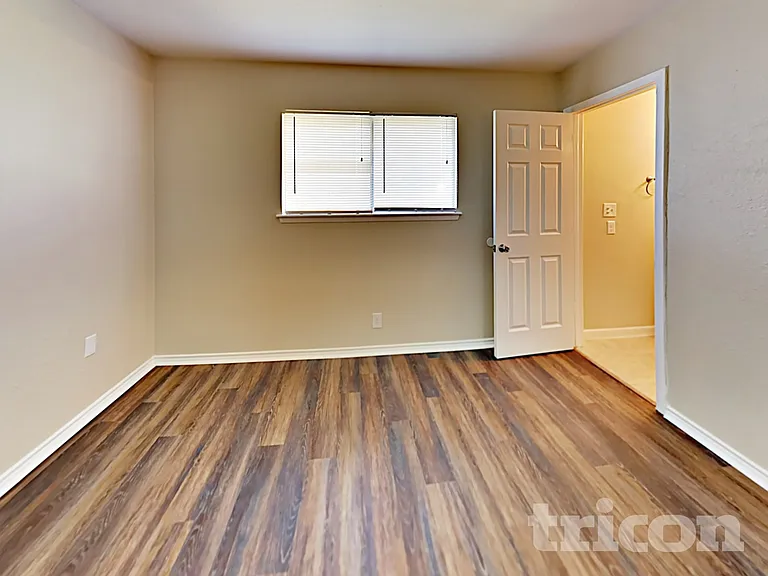 8415 Glen Echo — Photo 9