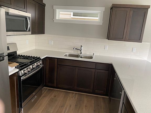 Kitchen (Currently-electric ceramic-top stove, NOT GAS)