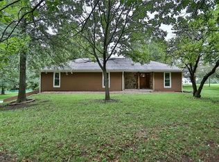 21003 NE 157th St, Kearney, MO 64060