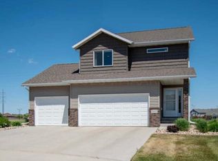 5605 47th Ave S, Fargo, ND 58104