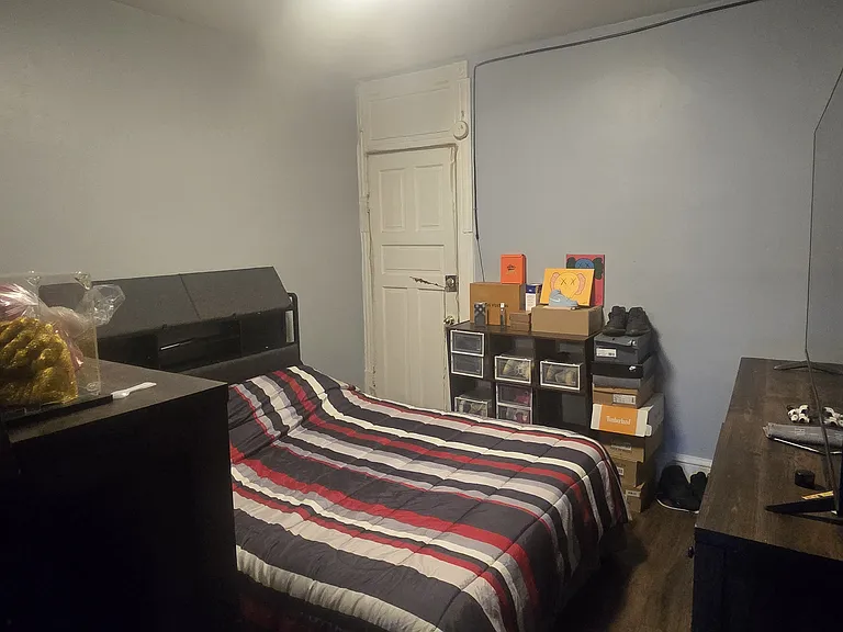 150 W Douglass St #2R — Photo 5