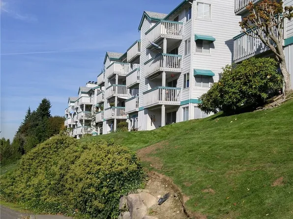 28610 16th Avenue S #201, Federal Way, WA 98003