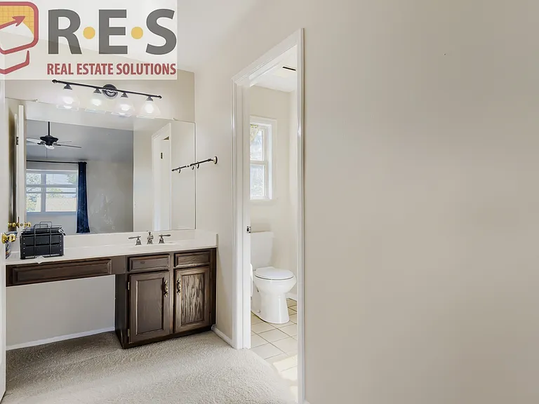 6346 S Jersey Ct — Photo 10