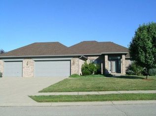 1380 N Salem Ct, Greenfield, IN 46140