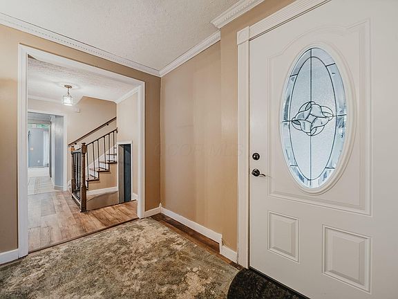 3rd image of 300 Dunbarton Rd