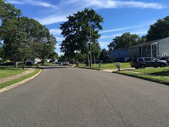 5th image of 570 Fountain Dr
