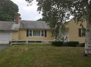 1 Valley View Dr, Bloomfield, CT 06002