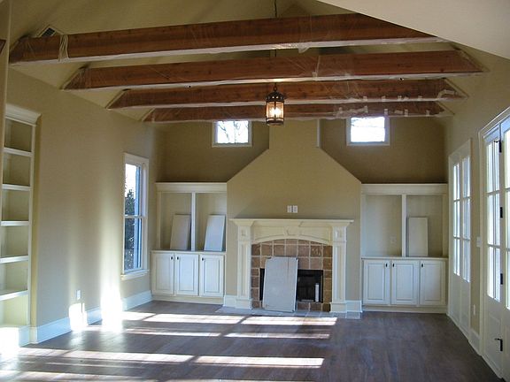 5th image of 4585 Sequoia Ave