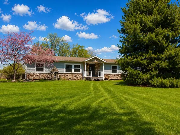 6458 E Bootjack Rd, Rolling Prairie, IN 46371