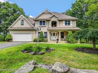 103 Skyline Dr N, Clarks Summit, PA 18411