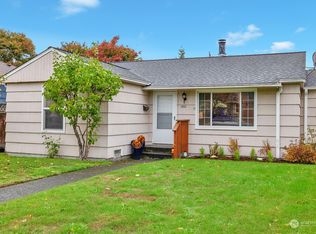 3822 50th Ave SW, Seattle, WA 98116