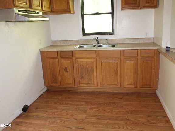 5th image of 509 Zion St