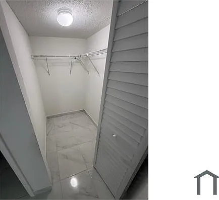 2 bed, 900 sqft, $2,100 — Photo 2
