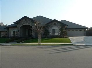 13407 Da Vinci Dr, Bakersfield, CA 93314