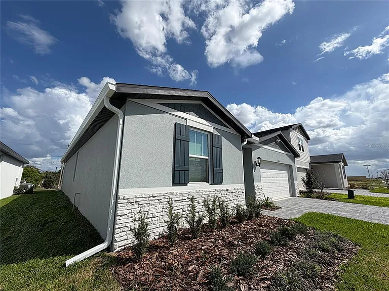 5009 Katrina Dr — Photo 14
