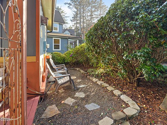 4th image of 2040 Overleaf Loop