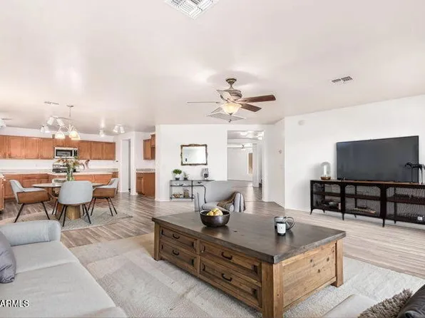1272 W PINKLEY Avenue, Coolidge, AZ 85128