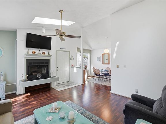 5th image of 2410 Loran Ct