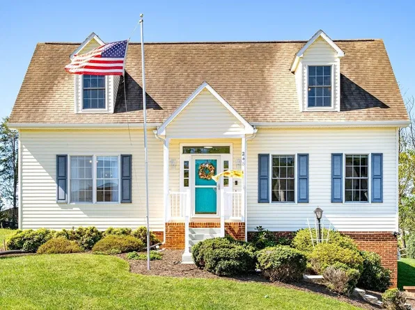 248 Windsong Hills Dr, Elkton, VA 22827