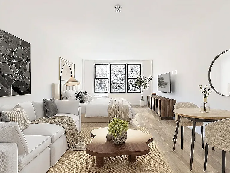 220 E 26th St #2L — Photo 1