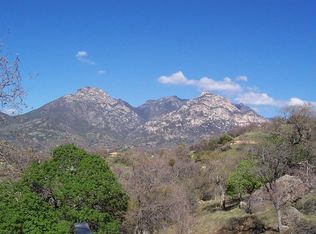 45485 Oak Grove Dr, Three Rivers, CA 93271