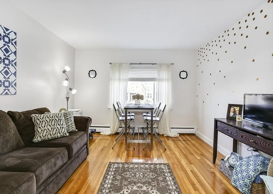 2012 Commonwealth Ave #1E